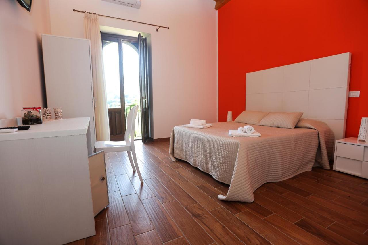 Hotel La Porta Delle Gole Motta Camastra Exteriér fotografie