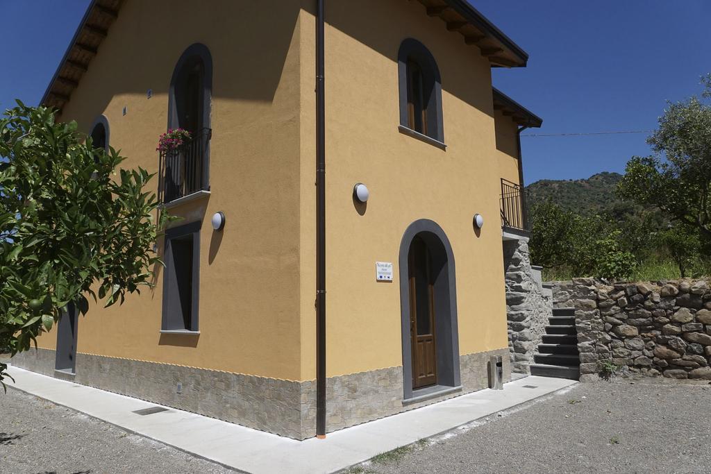 Hotel La Porta Delle Gole Motta Camastra Exteriér fotografie